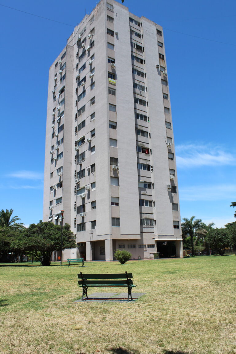 Departamento 3 ambientes – Barrio Gral. Paz, Edificio 54, Villa Celina. Bs. As. Argentina.